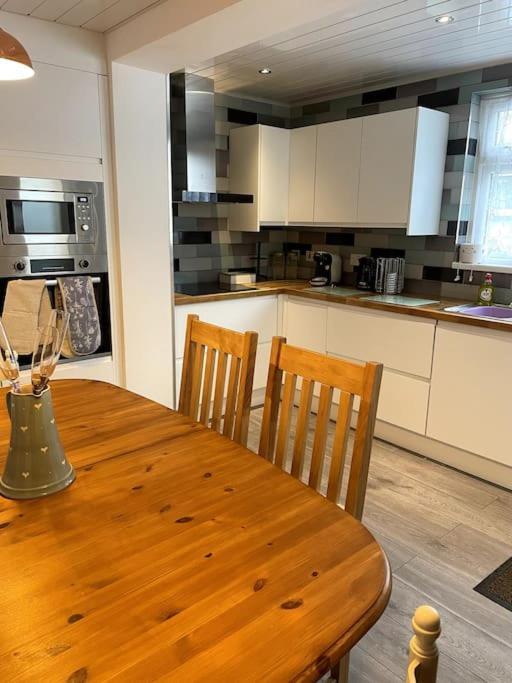 3 Bedroom Terrace Holiday Home Great Torrington Dış mekan fotoğraf